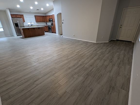 5th image of 1193 E Anastasia St