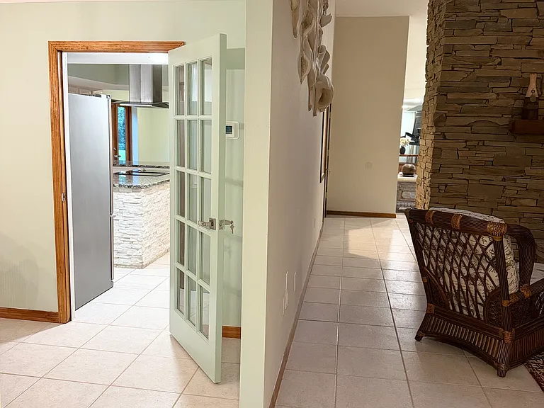 4932 Hidden Oaks Trl — Photo 14