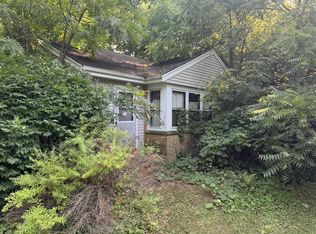 3629 W Woodward DRIVE, Franklin, WI 53132