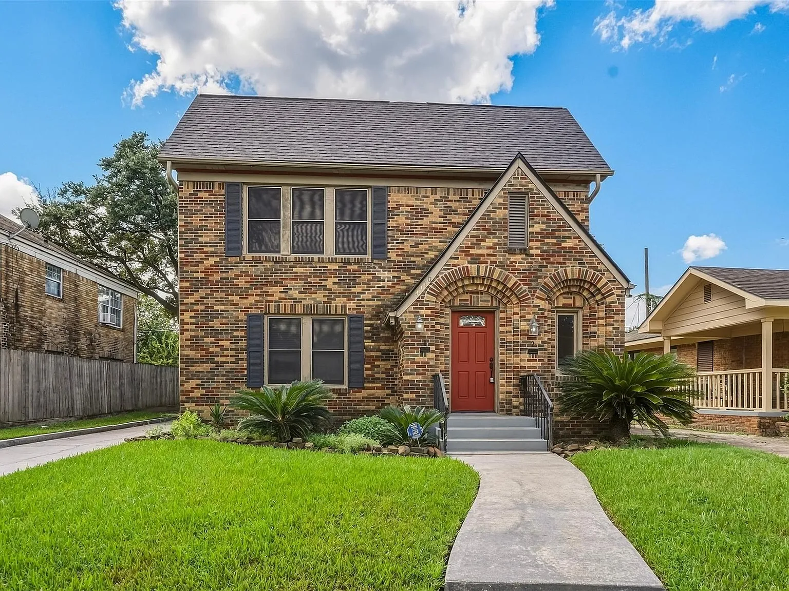 2 bed, 1.0 bath, 1713 sqft, $1,650 — Photo 2