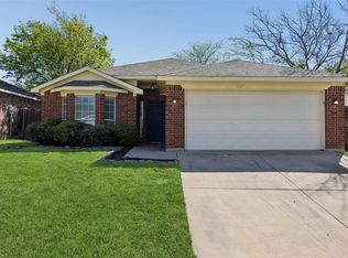 2117 Whispering Wind St, Fort Worth, TX 76108