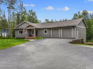 5920 E Summit Cir, Wasilla, AK 99654