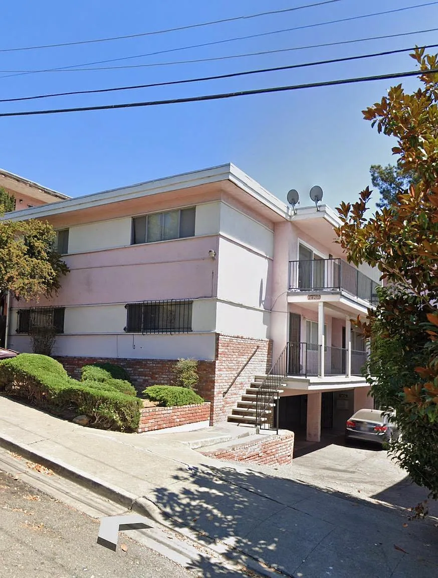 3 bed, 1100 sqft, $2,995 — Photo 1