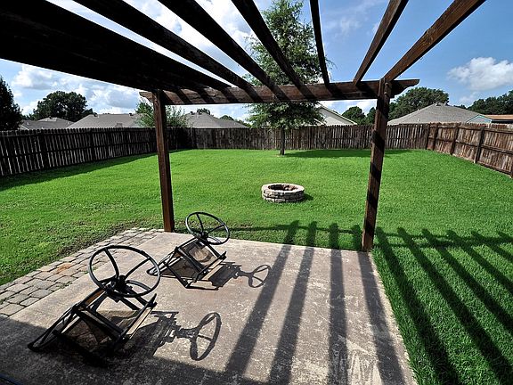3rd image of 350 Wildwood Point