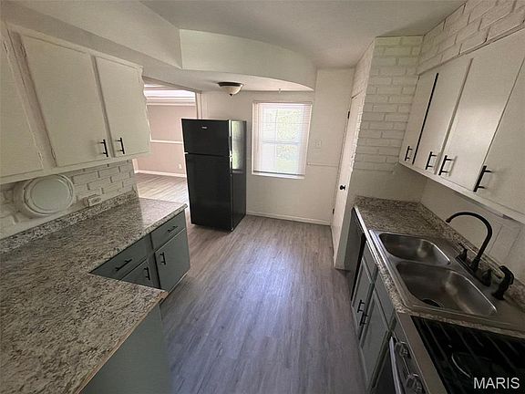 5th image of 10132 Tamworth Dr