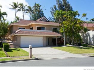 1102 Kaluanui Rd, Honolulu, HI 96825