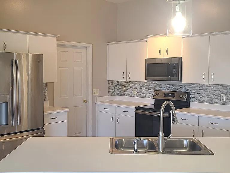 6750 Ferri Cir — Photo 10