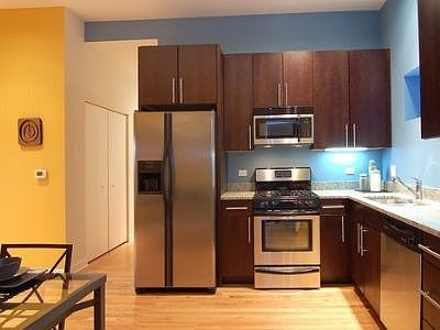 4th image of 1712 W Warren Blvd Unit 1