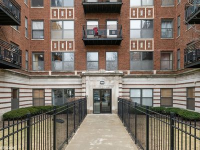 4537 S Drexel Blvd APT 204, Chicago, IL, 60653