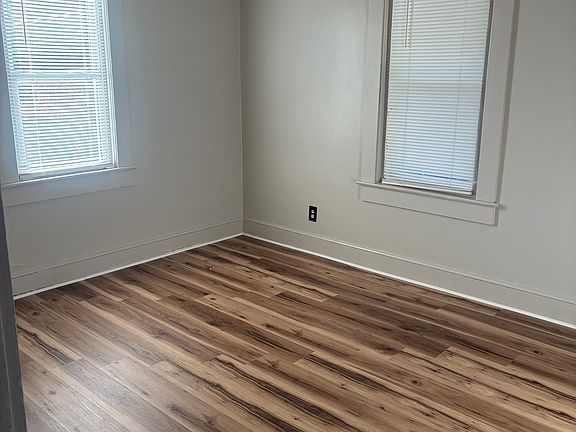3rd image of 115 Deaton St