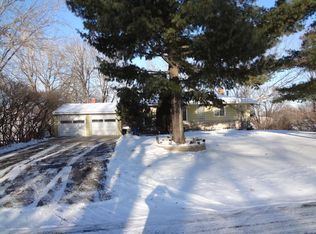 15080 Ridge Rd, Eden Prairie, MN 55347