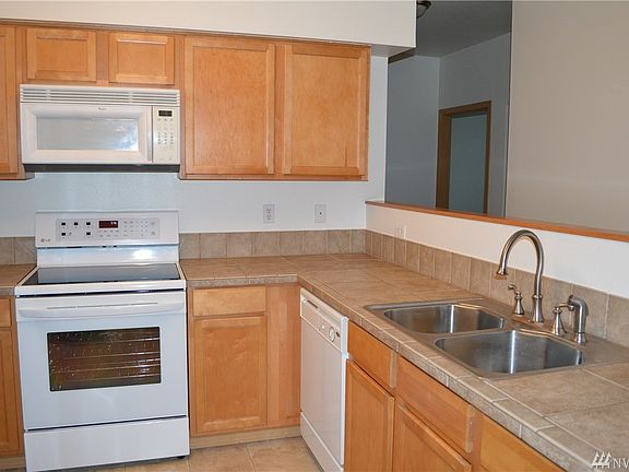 4th image of 10003 186th St E Unit 124