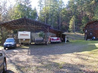 4 Car, Carport & RV parking