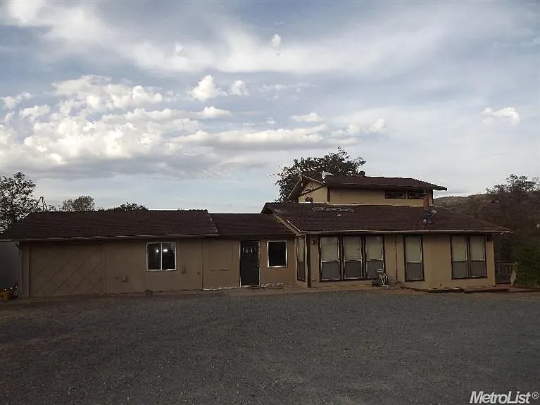 10465 Violetta Way photo 1