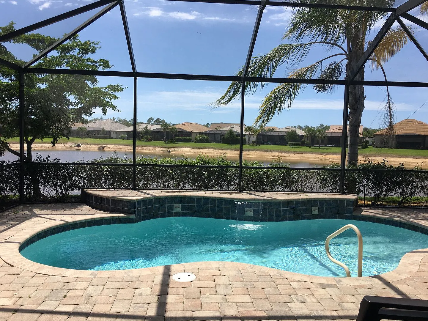 7631 Jacaranda Ln — Photo 3