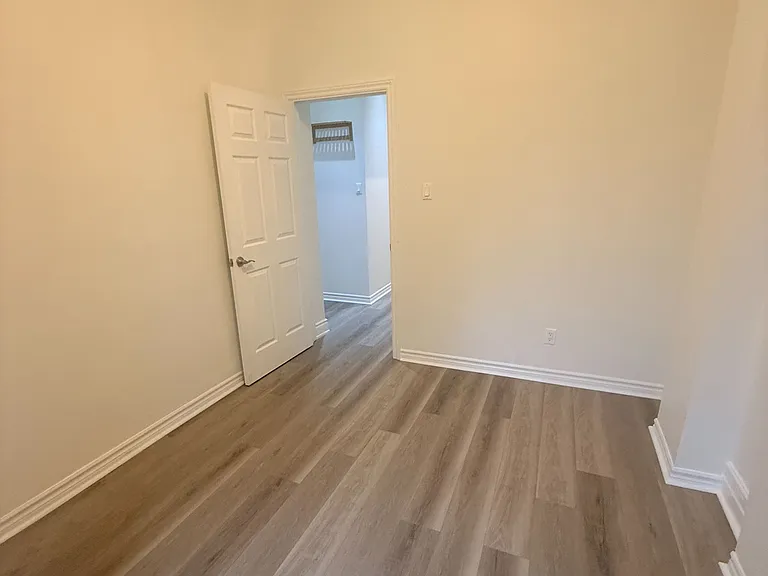 866 Broadview Ave #1 — Photo 10