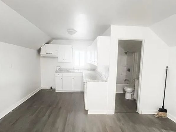 516 N Front St #2