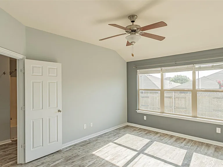 704 Cedar Cove Dr — Photo 16