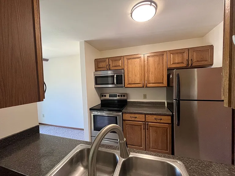High Point Commons Apartments — Photo 104
