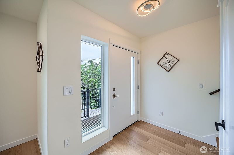 5th image of 5930 18th Avenue S