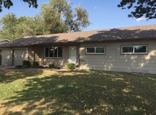 524 N Brownthrush Ln, Wichita, KS 67212