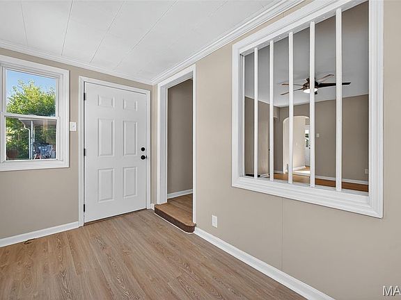 5th image of 1424 Holden Ave