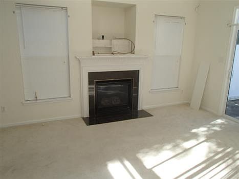 4th image of 4012 Holston Ct