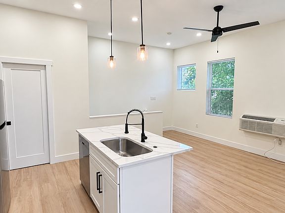 3rd image of 1438 English Ave #B