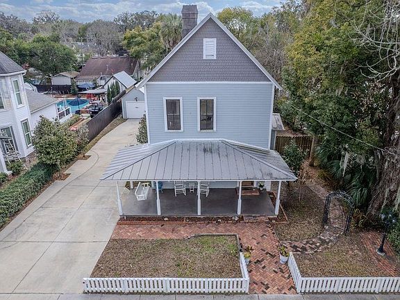 2nd image of 720 SE 3rd St