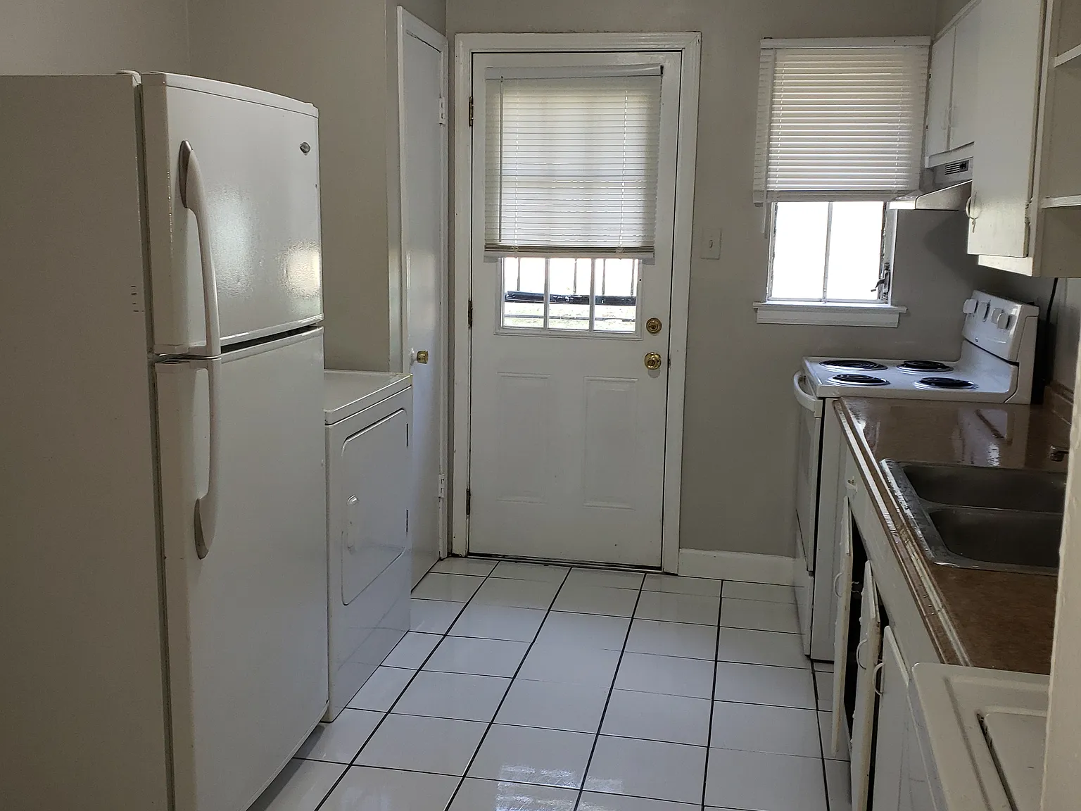 3804 Carnes Ave — Photo 3