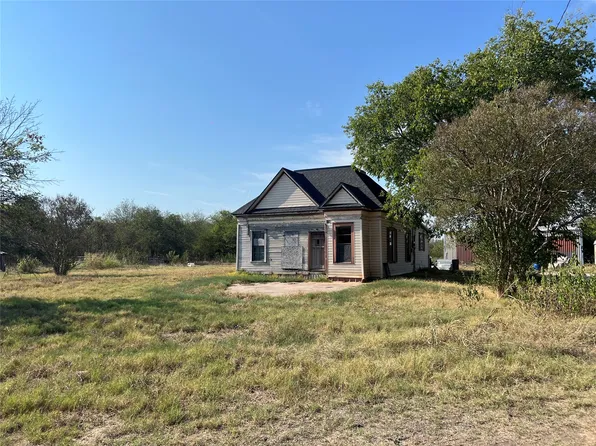 1 S Saint St W, Mount Calm, TX 76673