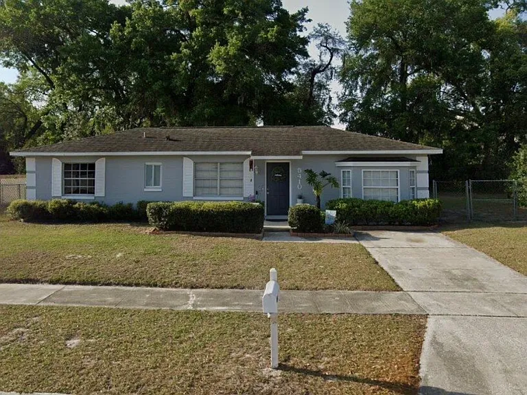 5410 Windridge Ln — Photo 1