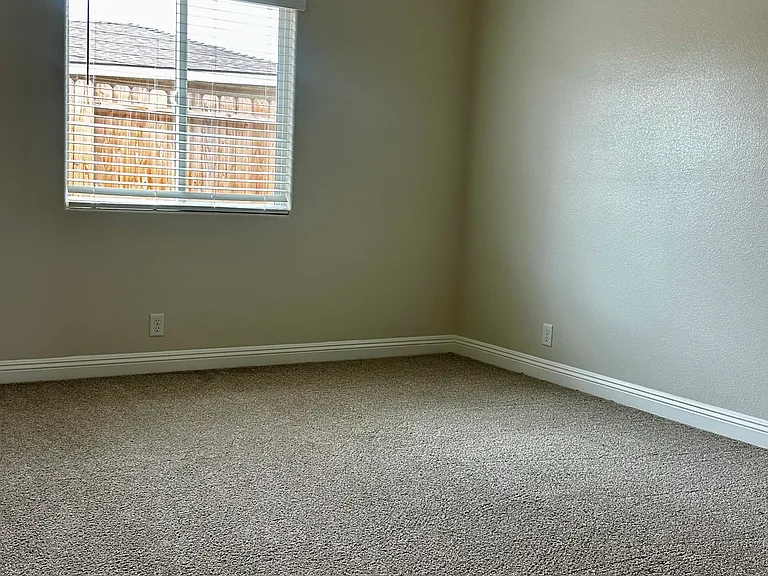 846 N Harriet St — Photo 14