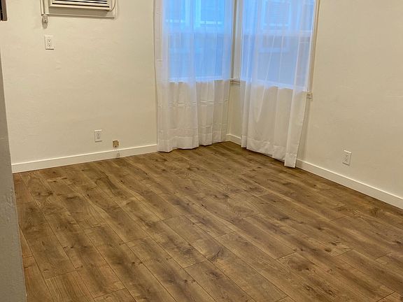 3rd image of 3908 Orangedale Ave