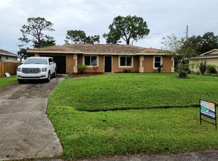 568 SE Chapman Ave, Pt Saint Lucie, FL 34984