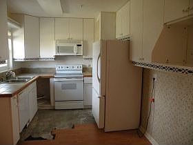 4th image of 1449 SW Sudder Ave