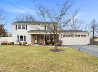 6 Johnson Rd, Somerset, NJ 08873