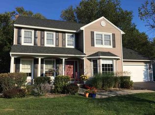 17 Fairfield Dr, Voorheesville, NY 12186