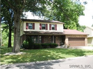 2009 Ravenwood Dr, Collinsville, IL 62234