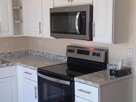 4th image of 641 Park Ave APT 3