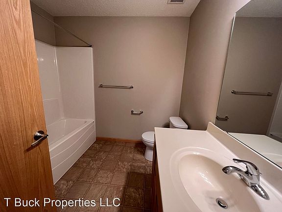 2nd image of 1611C Gunston Dr #1611-C