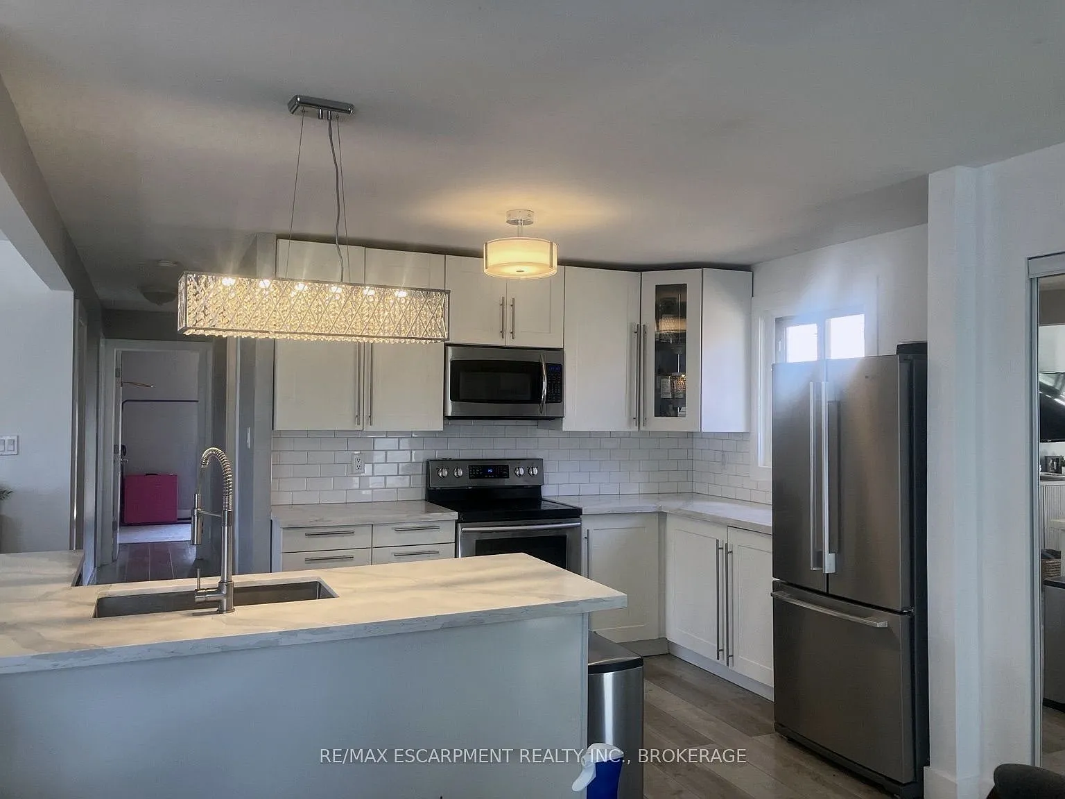 3 bed, $2,500 — Photo 3