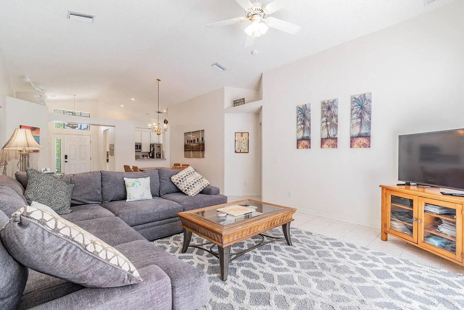 4 bed, 2.0 bath, 1679 sqft, $5,550 — Photo 1
