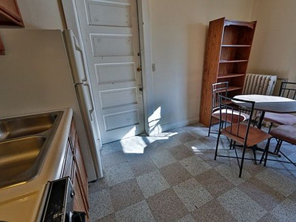 3rd image of 137-139 Langdon St #06ce3fbbb