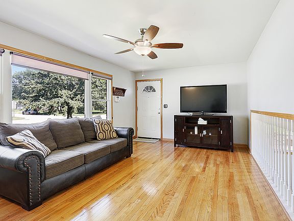 3rd image of 19614 Beechnut Dr #1