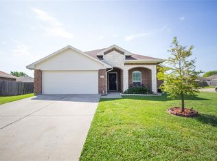 1828 Ridgecrest Dr, Terrell, TX 75160