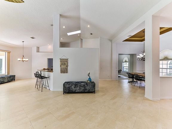 4th image of 6120 N Nakoma Dr
