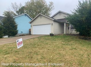 11 Bishops Crest Ct, Saint Peters, MO 63376