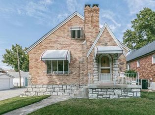 6747 Pernod Ave, Saint Louis, MO