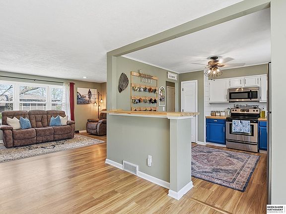 5th image of 3415 Duane Ave